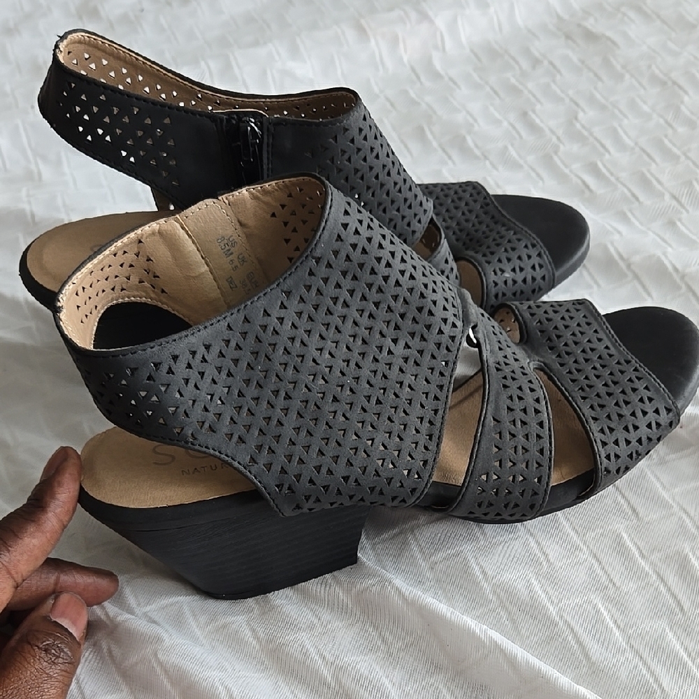 Soul Naturalizer Dez Stylish Black Women's Sandals Laser Cut Summer Shoes